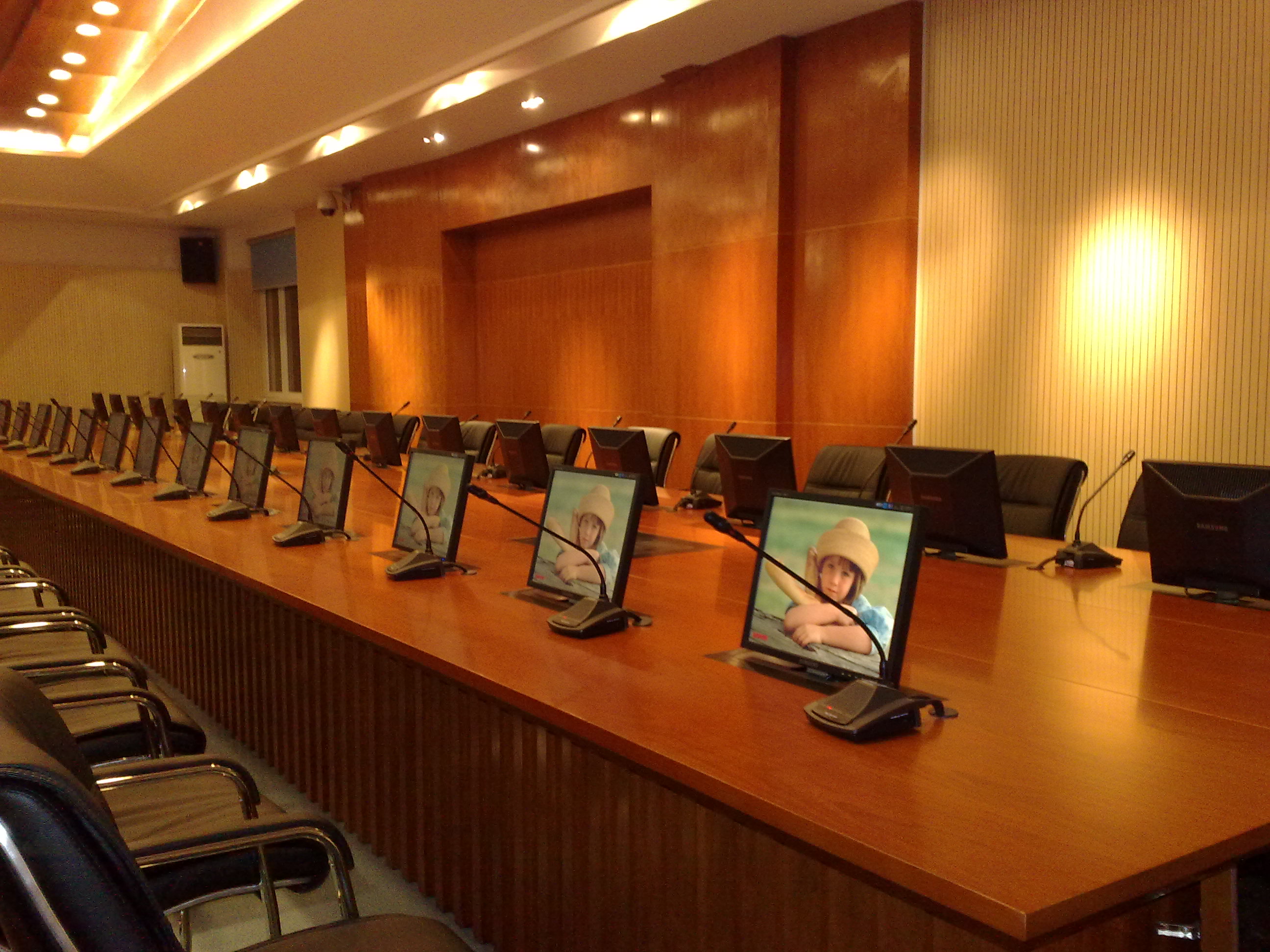 （中控+會(huì)議系統(tǒng)+液晶升降器）工程案例一